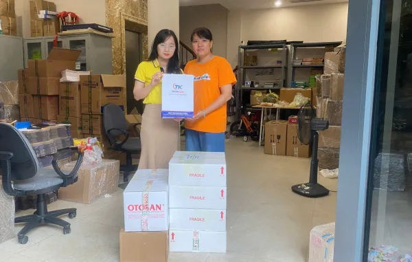 TRÍ KHANG PHARMA QUYÊN GÓP ỦNG HỘ ĐỒNG BÀO VÙNG LŨ 235 TRIỆU ĐỒNG VÀ 1500 SUẤT QUÀ TRÍ KHANG PHARMA QUYÊN GÓP ỦNG HỘ ĐỒNG BÀO VÙNG LŨ 235 TRIỆU ĐỒNG VÀ 1500 SUẤT QUÀ